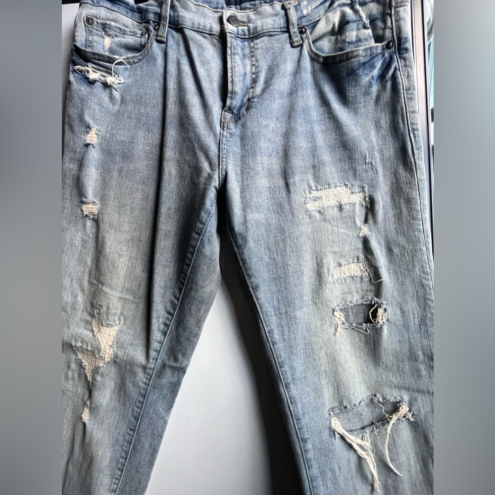 Aeropostale Straight Destroyed Distressed Faded Slightly Stretch Men’s Jeans